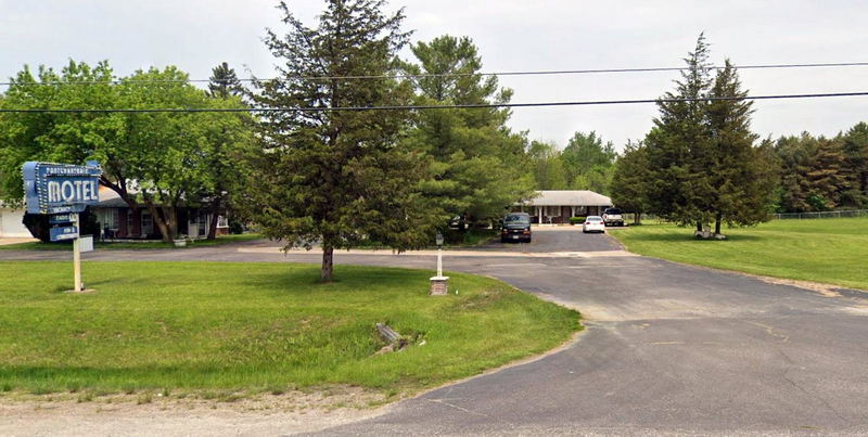 Pontchartrain Motel - Street View